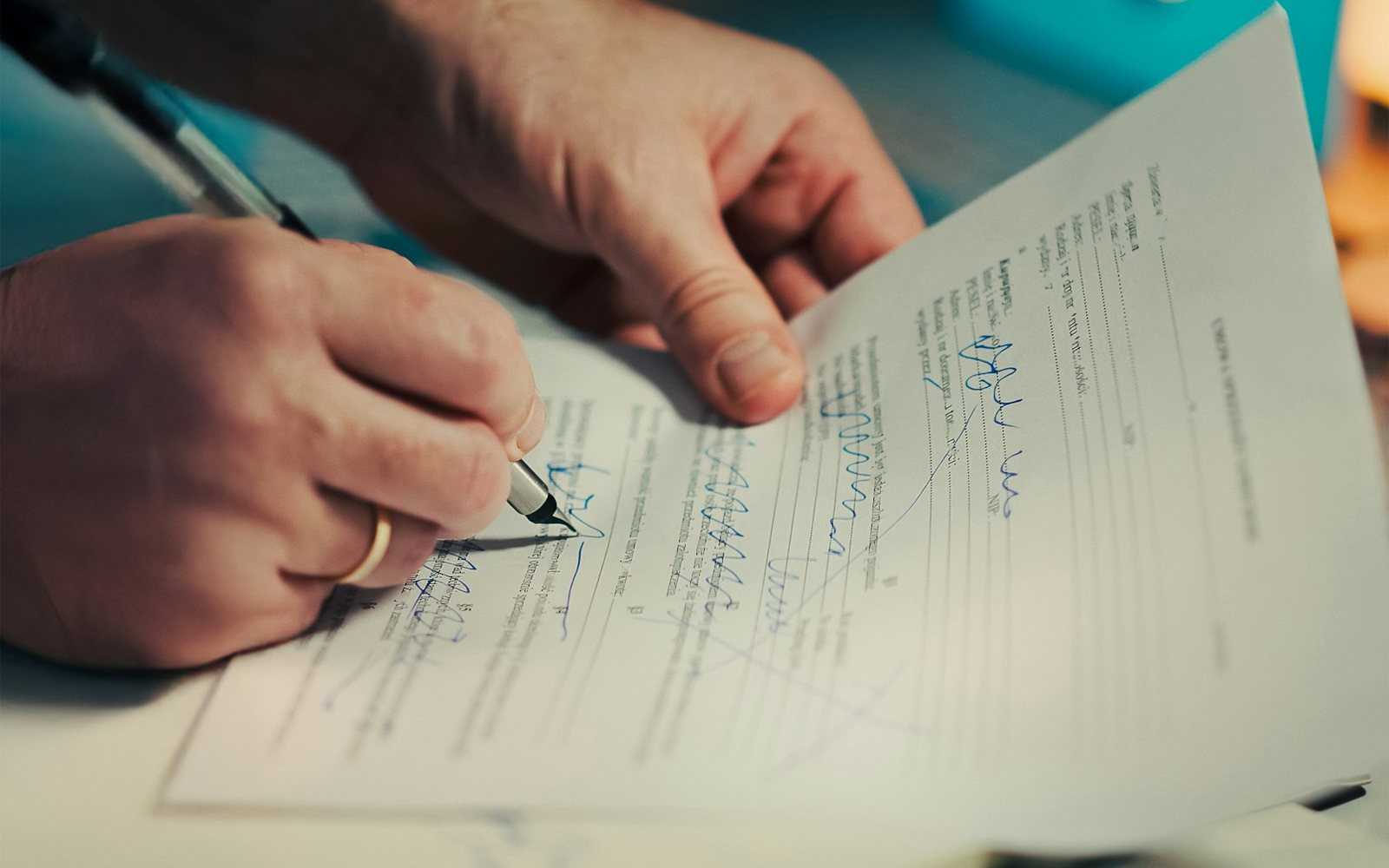 Signature d'un document de conformité - Loi 25 au Québec